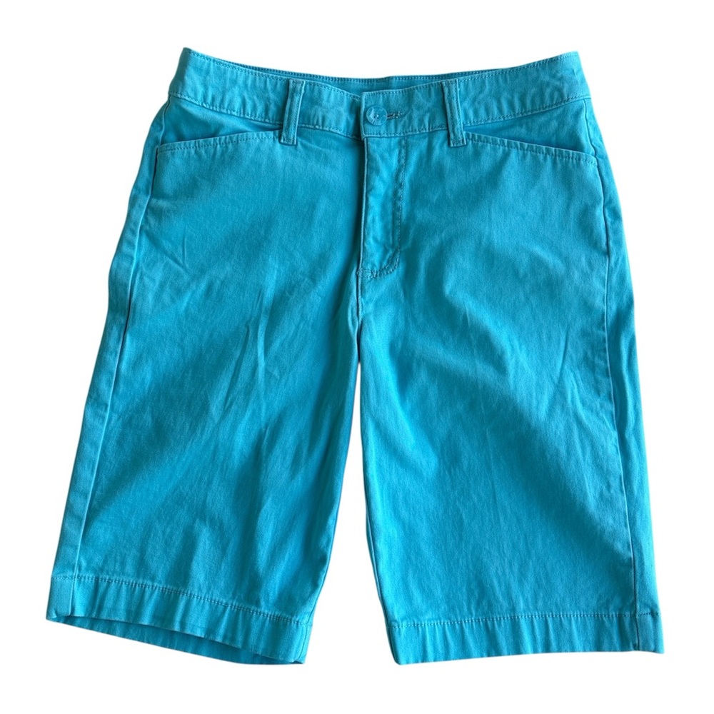 St. John's Bay Women's Turquoise Mid Rise Bermuda Flat Front Shorts Size 6